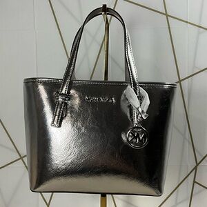 NWT MICHAEL KORS Jet Set Carryall Convertable Tote